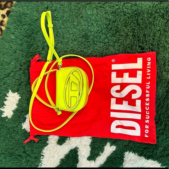 DIESEL MINI BAG HIGHLIGHTER YELLOW BASICALLY NEW - Picture 4 of 7